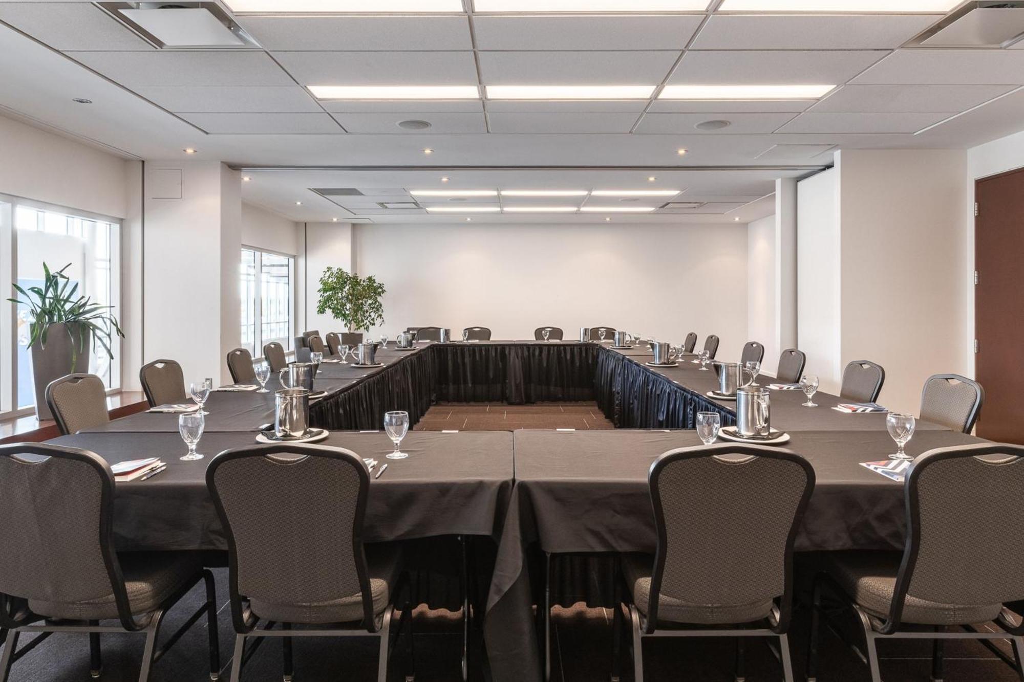 Four Points By Sheraton Levis Convention Centre מראה חיצוני תמונה