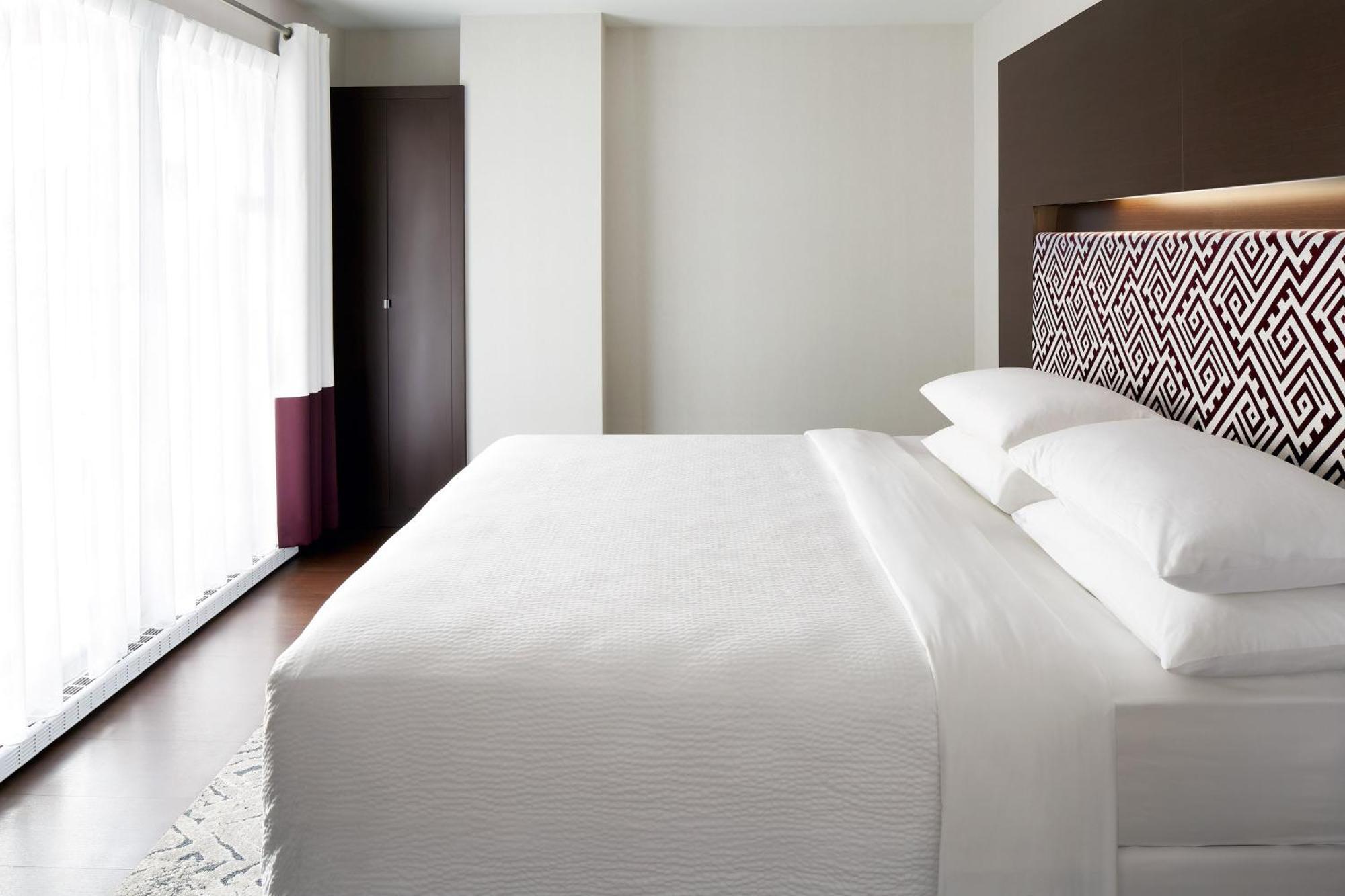 Four Points By Sheraton Levis Convention Centre מראה חיצוני תמונה