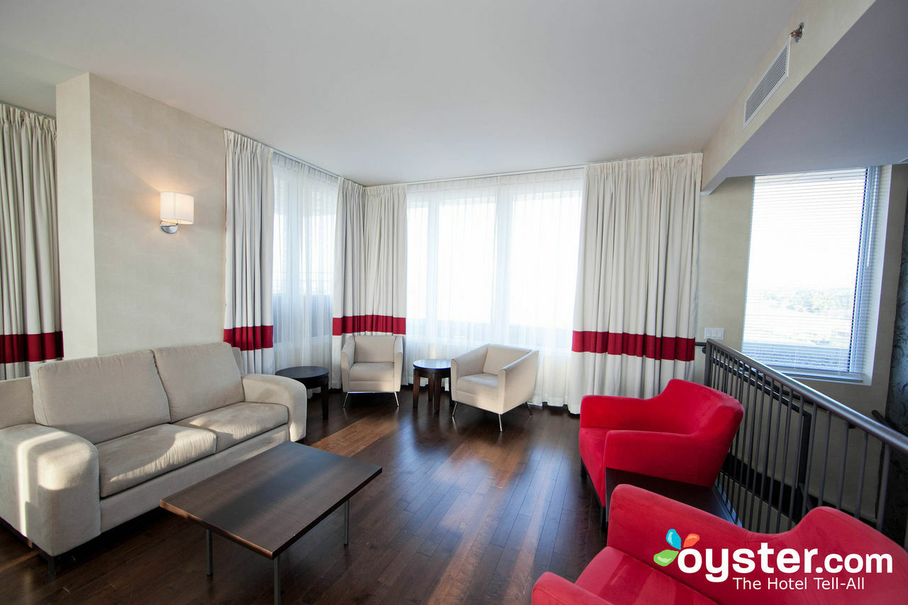 Four Points By Sheraton Levis Convention Centre מראה חיצוני תמונה